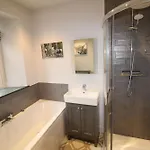 בית נופש Cosy Within Walking Distance Of Shops, Pubs In With Wood Burning Stove אמבלסייד