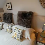 Cosy Within Walking Distance Of Shops, Pubs In With Wood Burning Stove בית נופש אמבלסייד