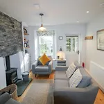 Cosy Within Walking Distance Of Shops, Pubs In With Wood Burning Stove * אמבלסייד