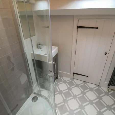 Cosy Within Walking Distance Of Shops, Pubs In With Wood Burning Stove Ferienhaus *
